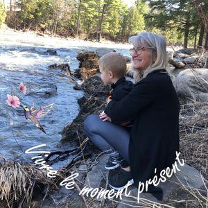 Meet your Posher, Mona